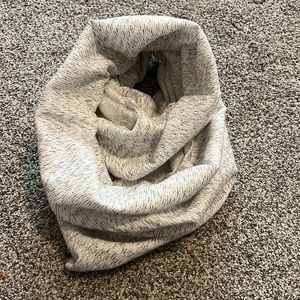 Infinity scarf